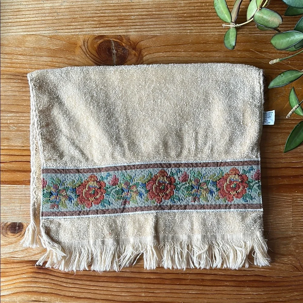 Vintage Floral Hand Towel